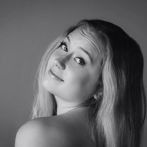 Meet your Posher, Elaina